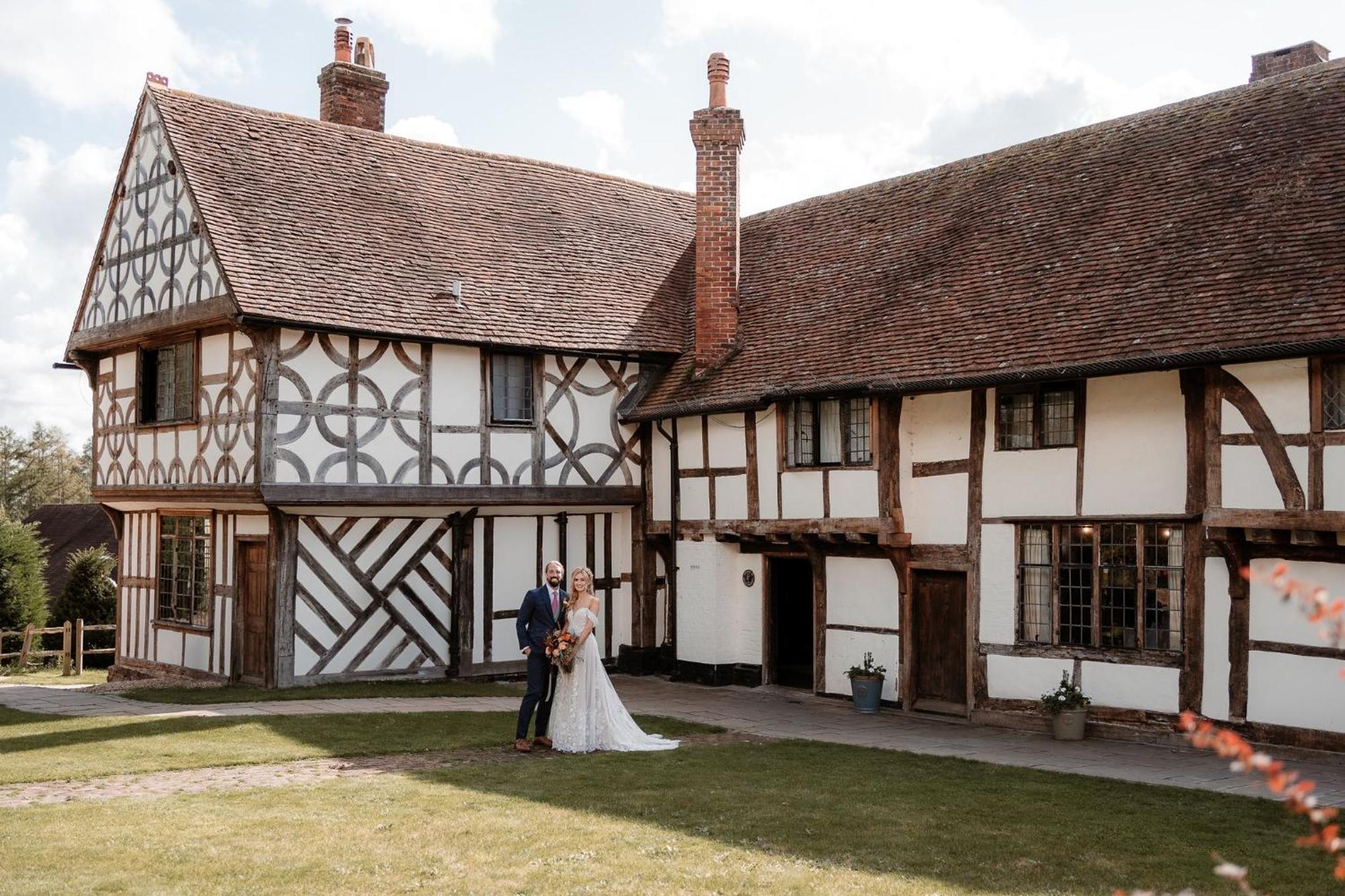 Voco Lythe Hill Hotel & Spa By Ihg Haslemere Bagian luar foto