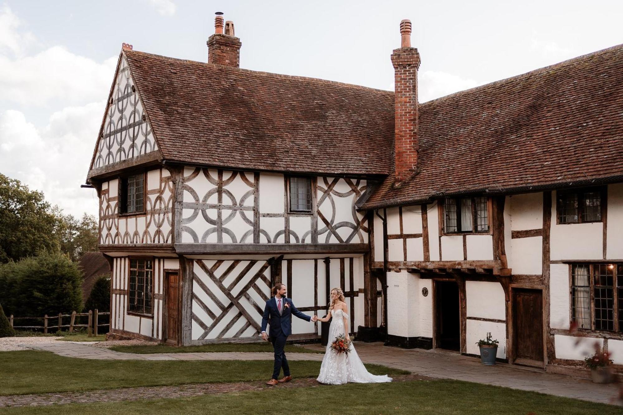 Voco Lythe Hill Hotel & Spa By Ihg Haslemere Bagian luar foto