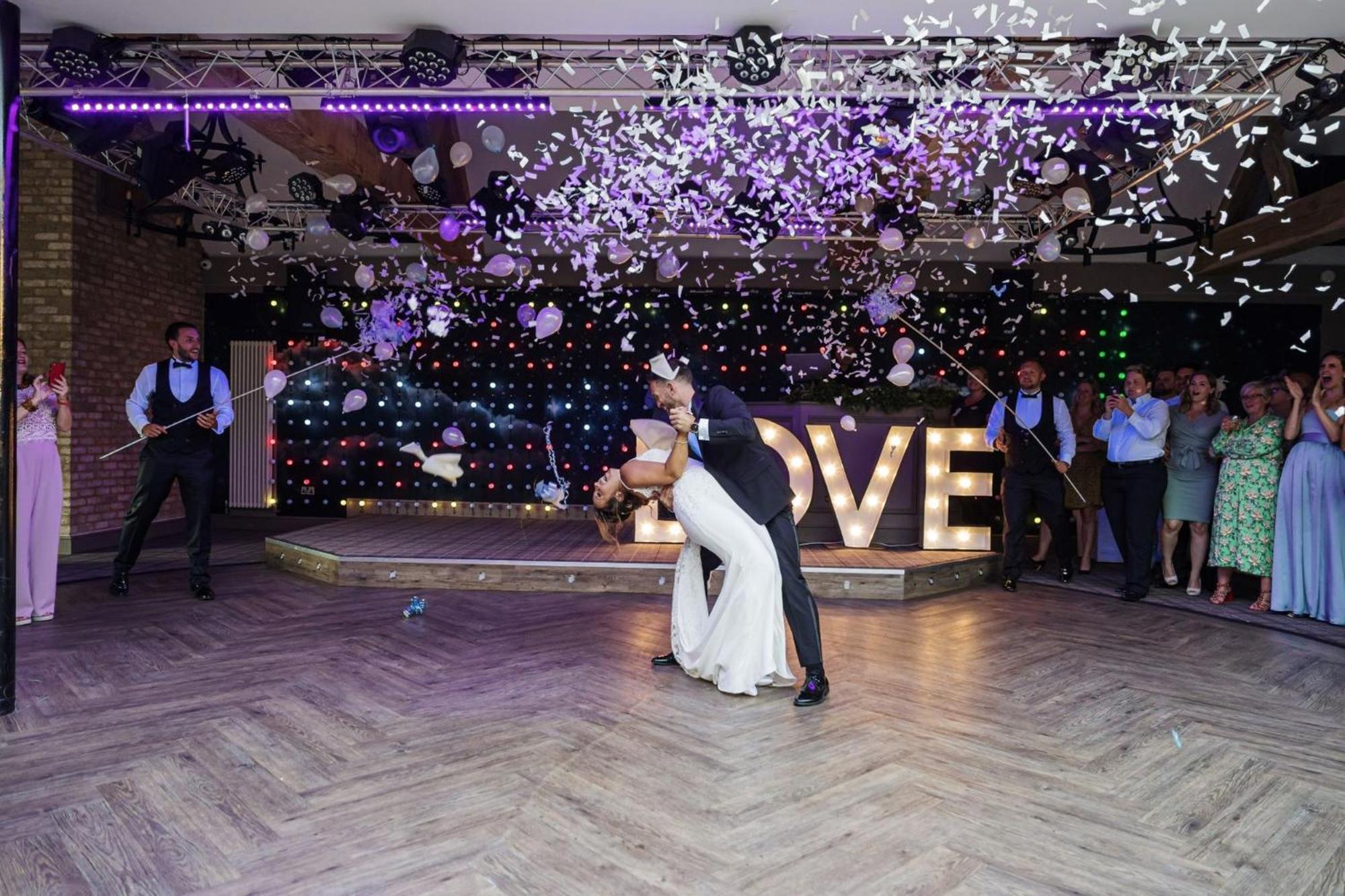 Voco Lythe Hill Hotel & Spa By Ihg Haslemere Bagian luar foto