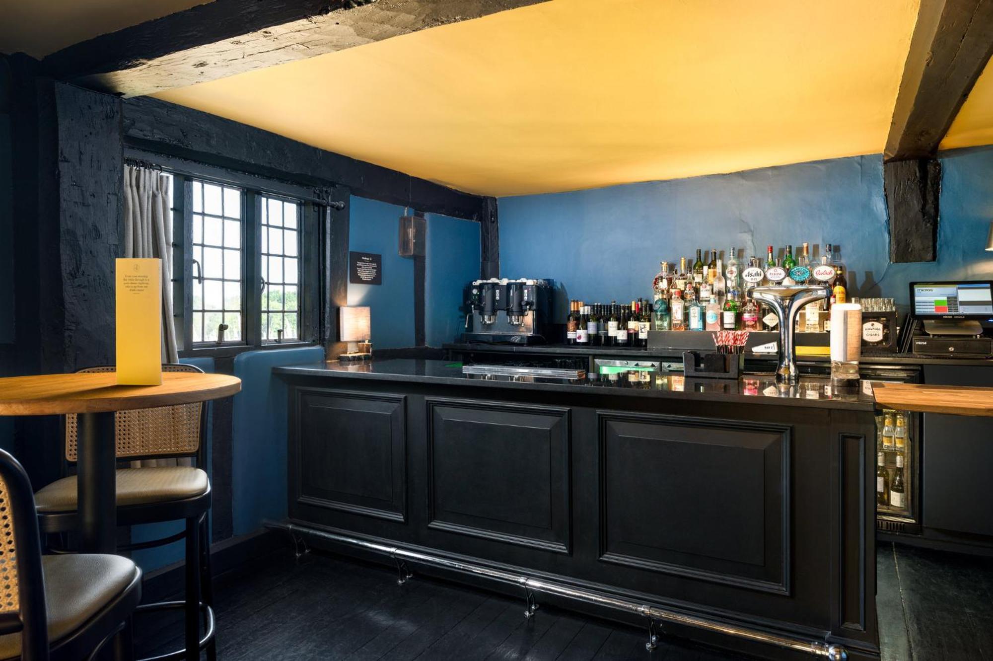 Voco Lythe Hill Hotel & Spa By Ihg Haslemere Bagian luar foto