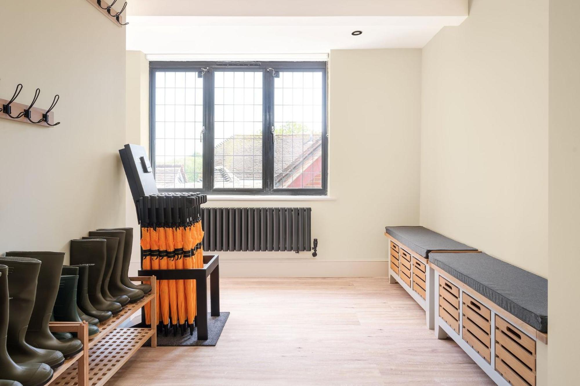 Voco Lythe Hill Hotel & Spa By Ihg Haslemere Bagian luar foto